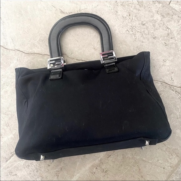 💐FENDI BLACK SATCHEL WITH LEATHER HANDLES AND LEASH POUCH - Picture 6 of 11